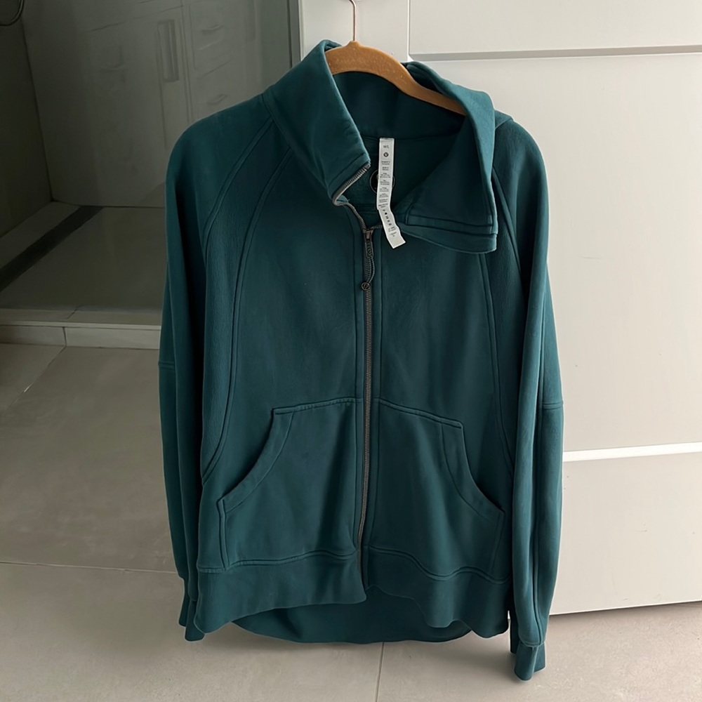 Lululemon like new oversized full length scuba size M/L